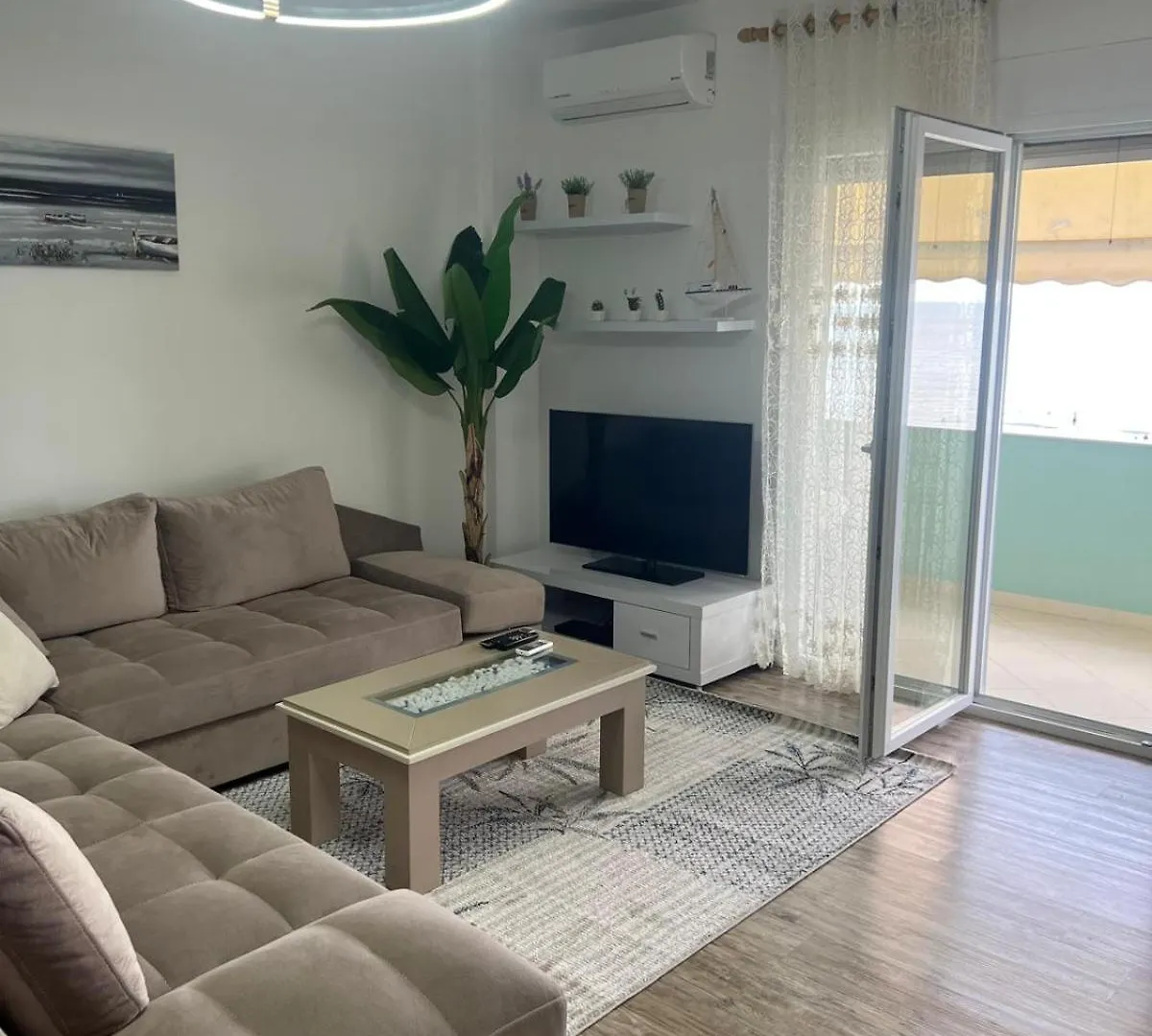 Sea View Apartment Durres 0*,  Albania